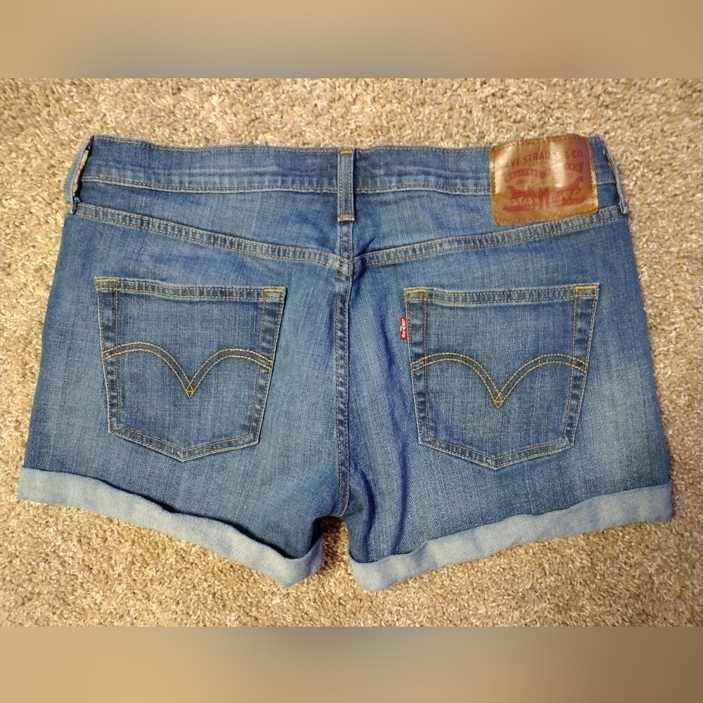 Levi Strauss Denim Roll Cuff Shorts NWOT - Picture 2 of 13